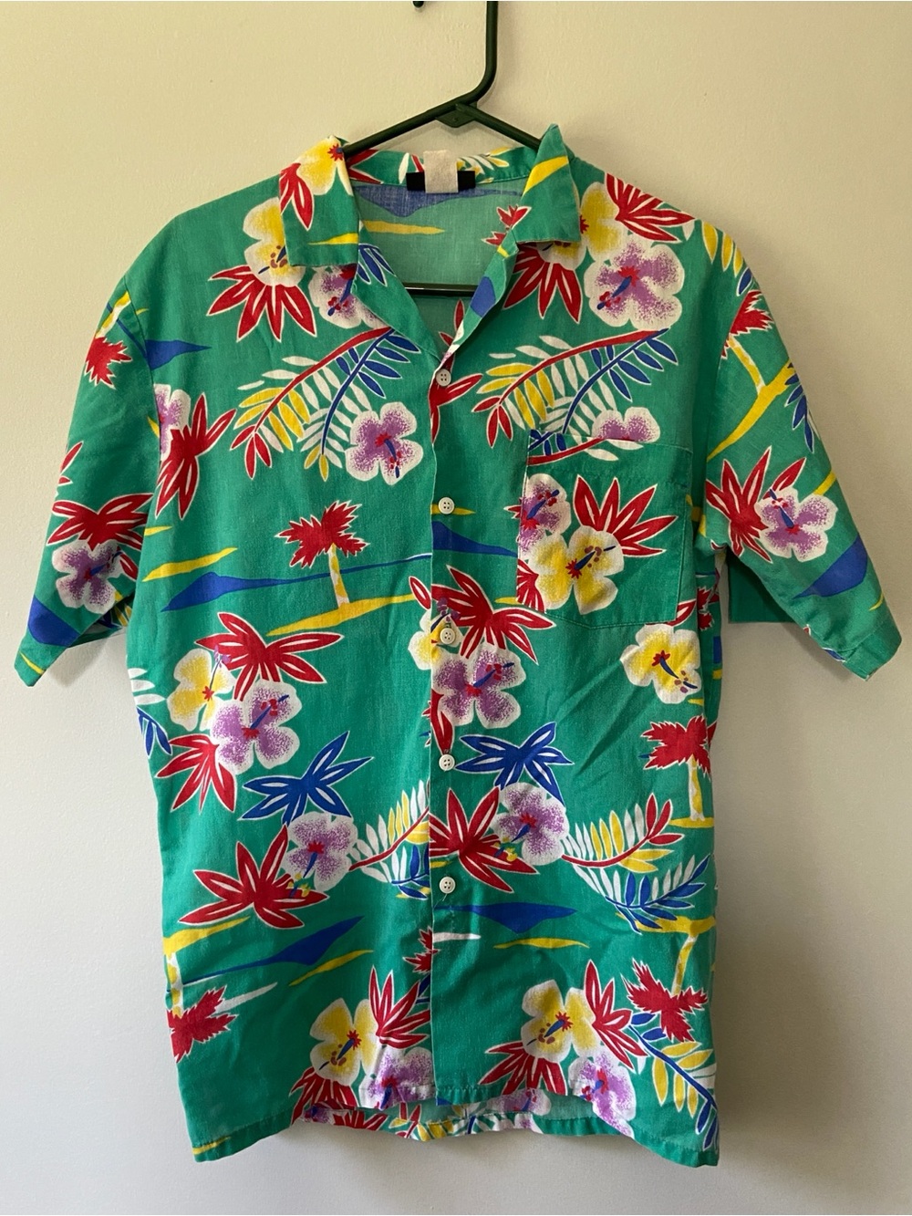 Vintage Gallery Limited Green Floral Hawaiian Button-Front Shirt